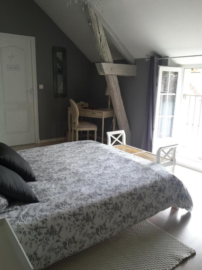 Chambres Des Rosiers Sennevieres Zewnętrze zdjęcie