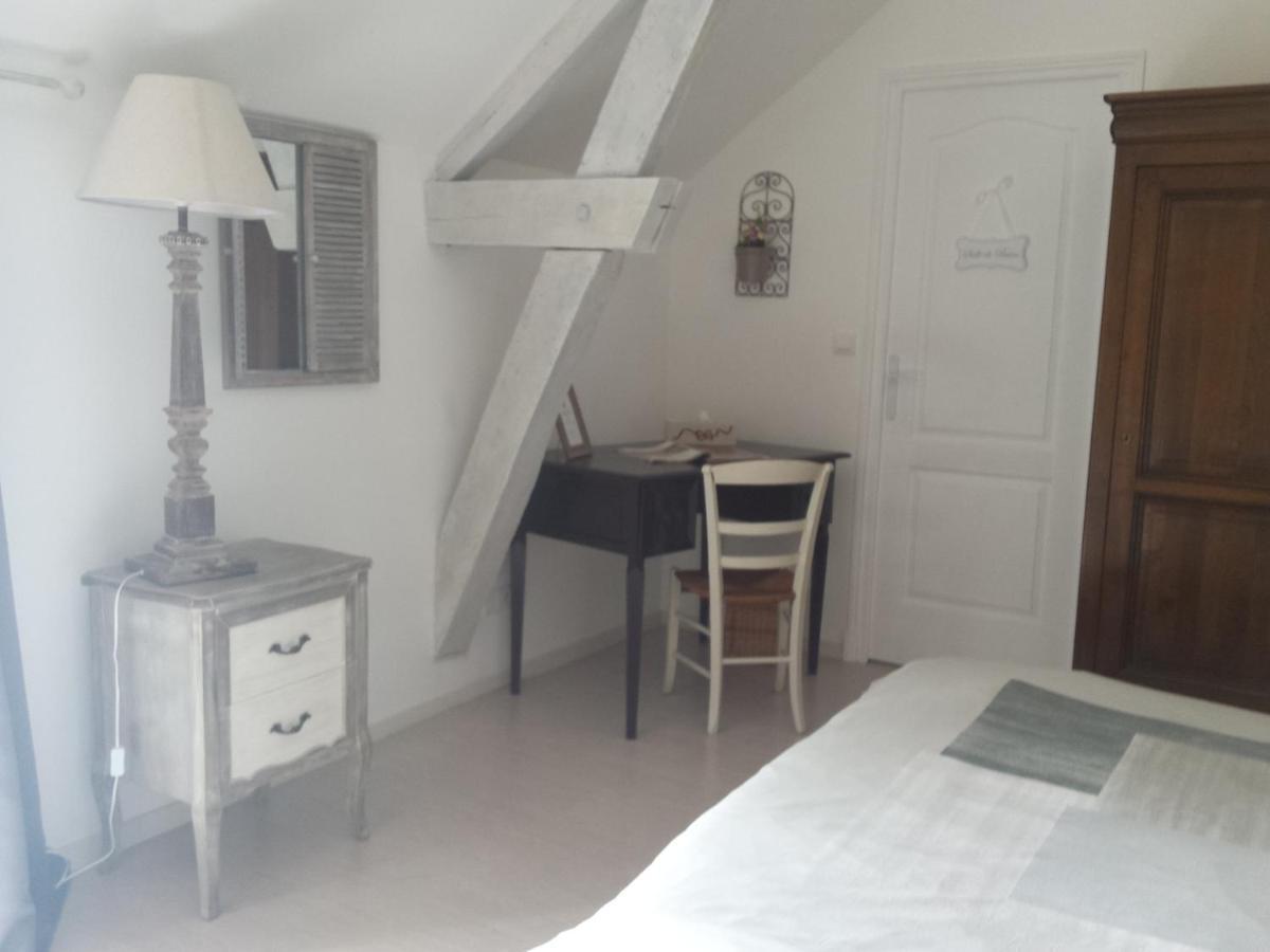 Chambres Des Rosiers Sennevieres Zewnętrze zdjęcie